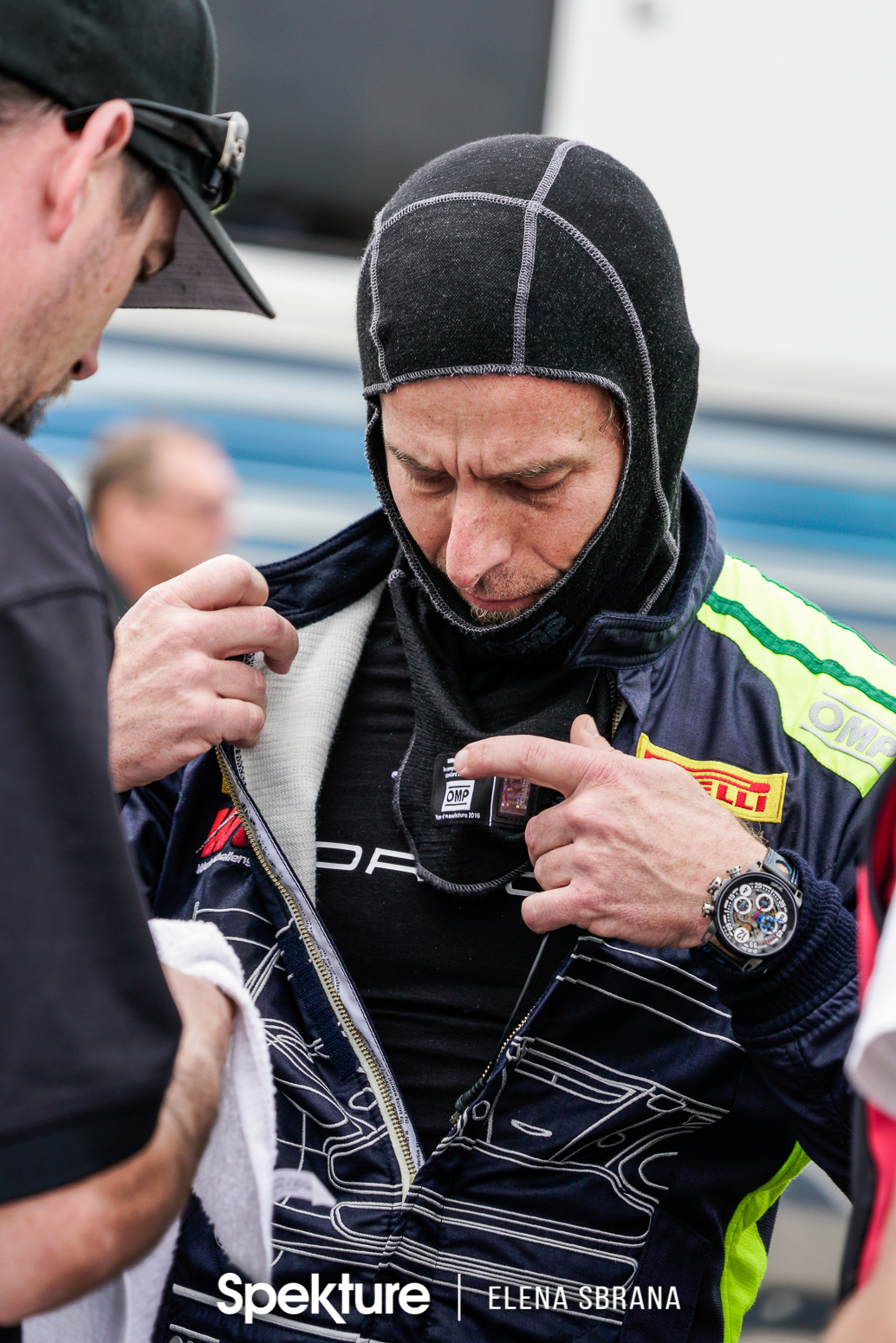 Earchphoto - Derek De Boer getting ready for a race.