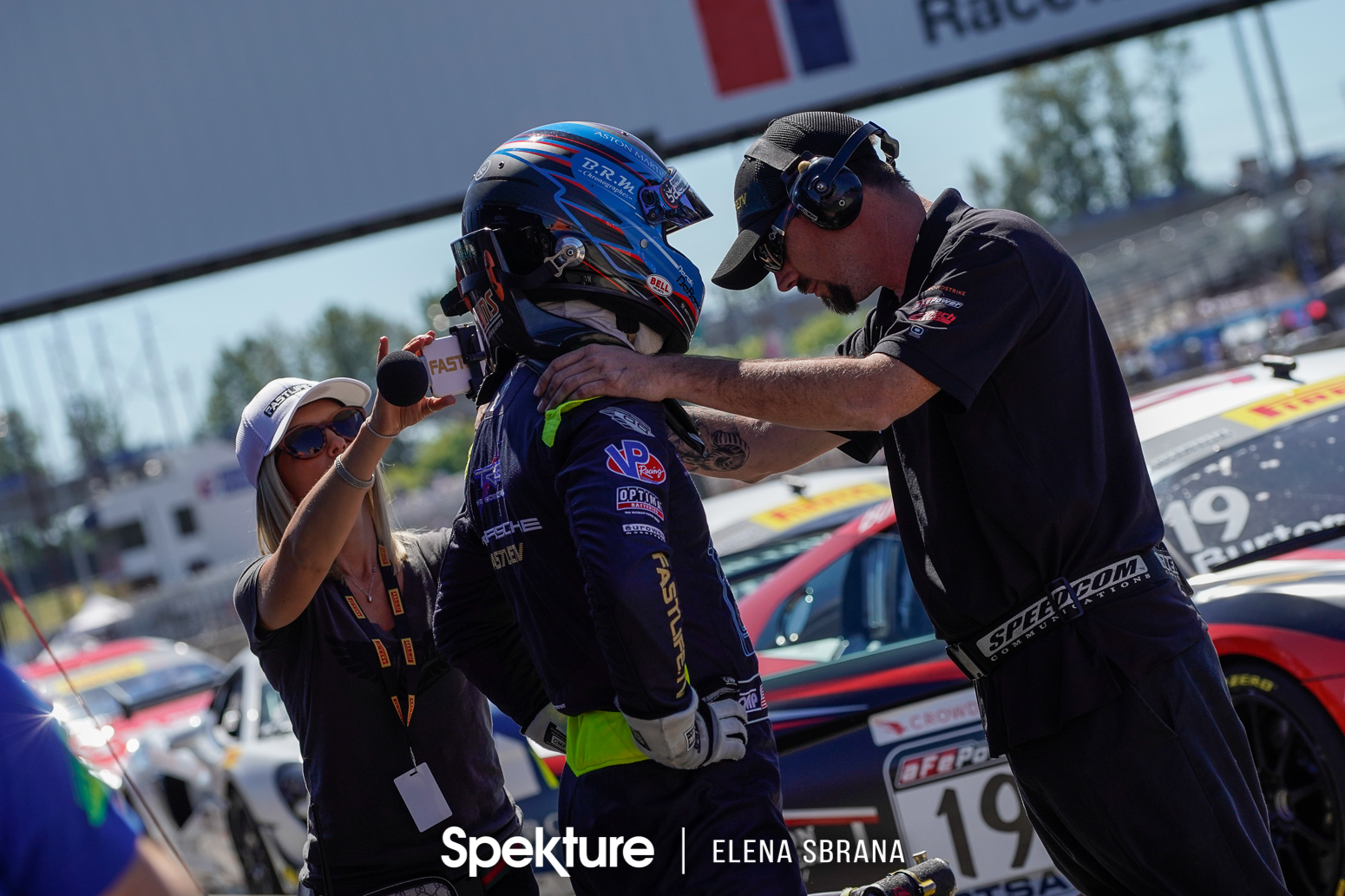 Earchphoto - Derek De Boer in pit lane prior to driver change. 