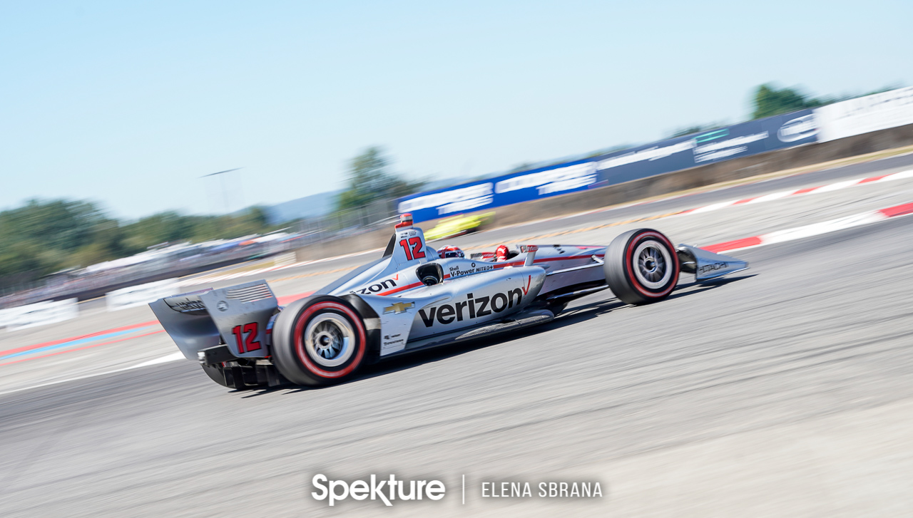 Earchphoto - Will Power leading the race in the first few laps of the Grand Prix of Portland. Verizon Indycar Series. 