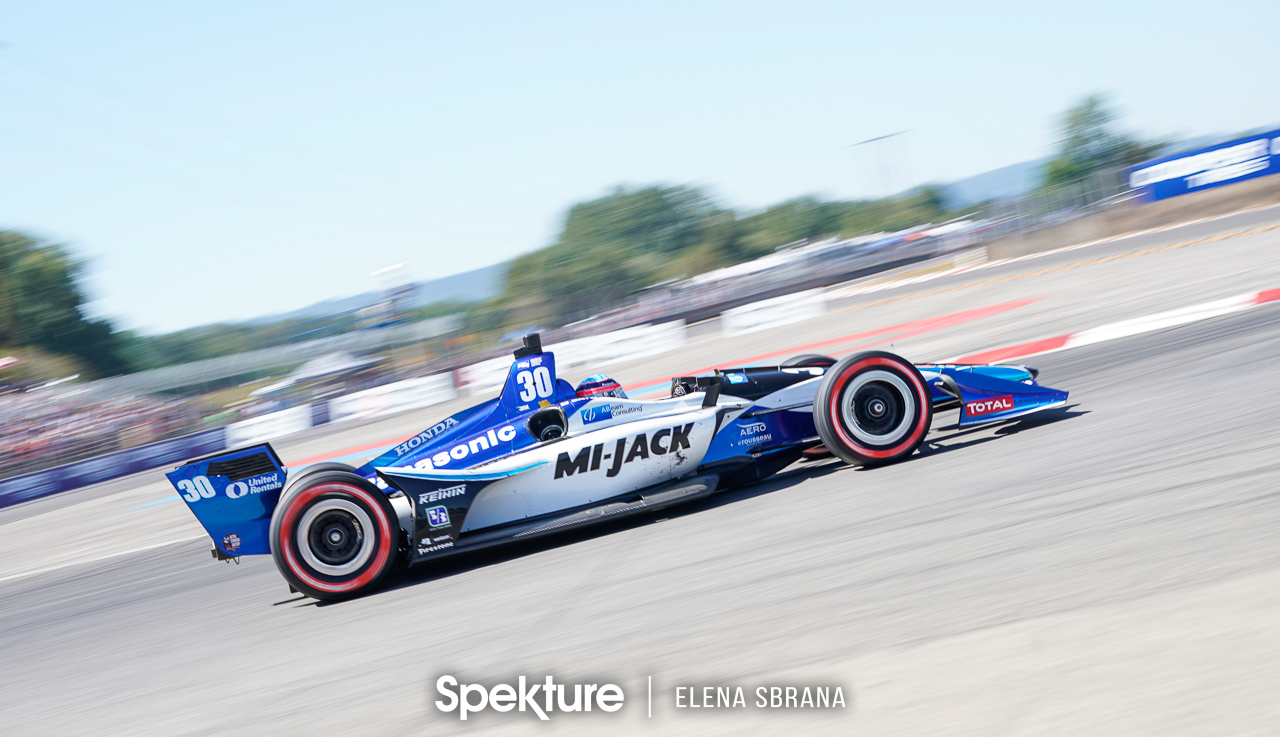 Earchphoto - Takuma Sato in the lead at the Grand Prix of Portland. Verizon Indycar Series. 