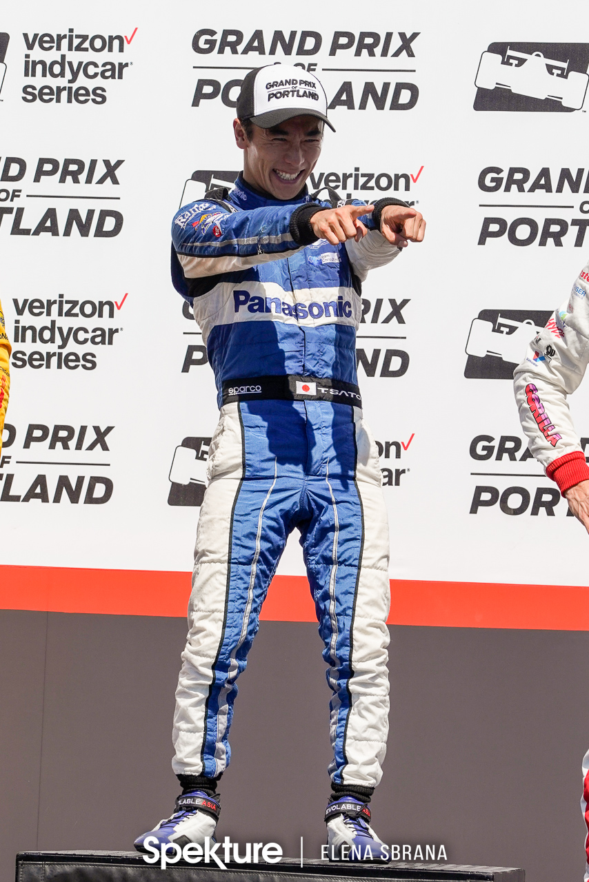 Earchphoto - Takuma Sato salutes the fans after winning the Grand Prix of Portland. Verizon Indycar Series. 