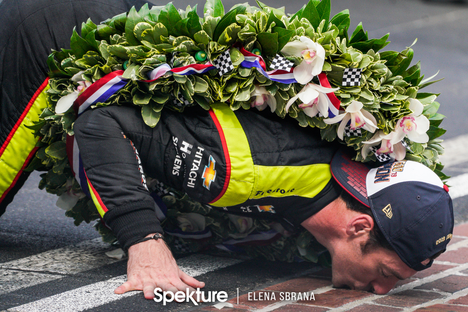 Earchphoto Sports - IMS traditions: Simon Pagenaud kissing the bricks