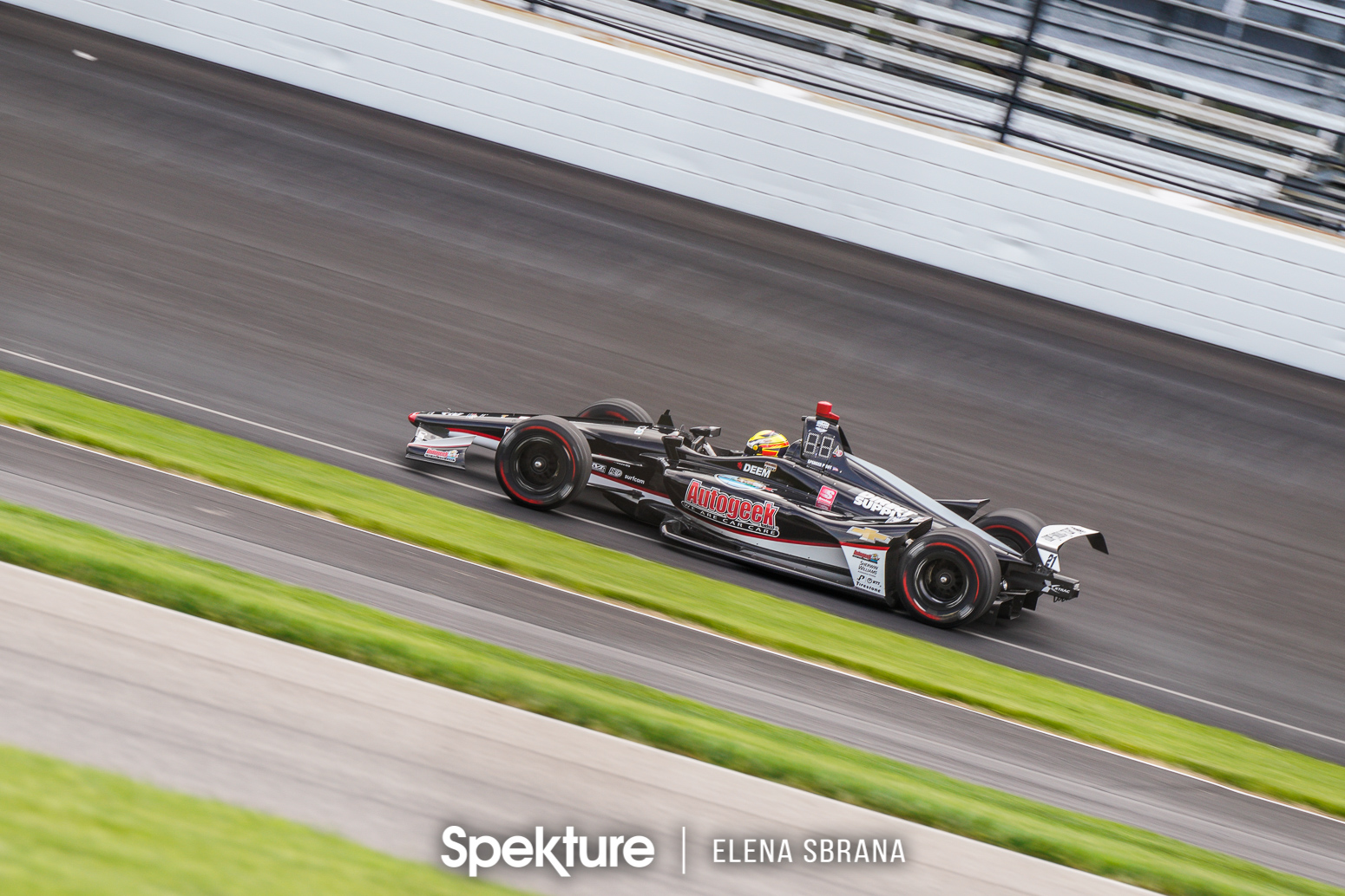 Earchphoto Sports -Spencer Pigot on track